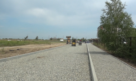 К МБДОУ «ЦРР – Детский сад №15» ремонтируют дорогу по программе инициативного бюджетирования